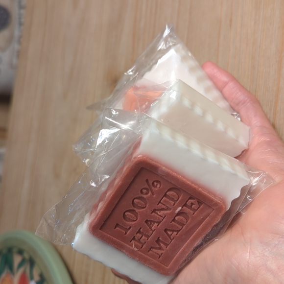 ❤️❤️❤️❤️Chocolate Cherry Cocoa Butter Soaps - Picture 4 of 4